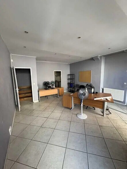 Bureau dans Villeurbanne à louer - Photo de l’immeuble – Image 3 sur 9