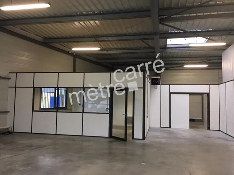 Local d’activités dans Carquefou à louer - Photo de l’immeuble – Image 2 sur 2