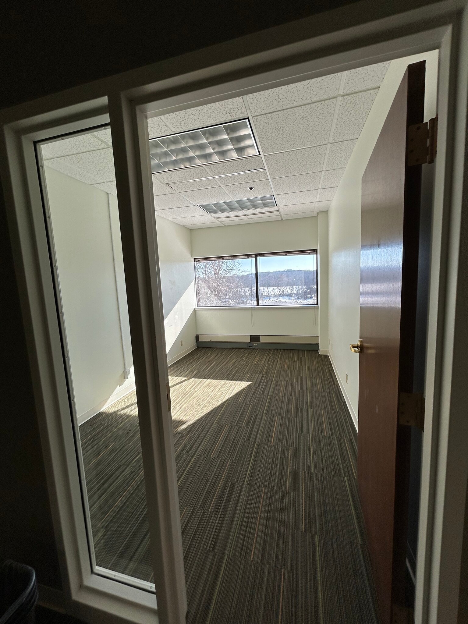 N14W23777 Stone Ridge Dr, Waukesha, WI à louer Photo intérieure– Image 1 sur 4