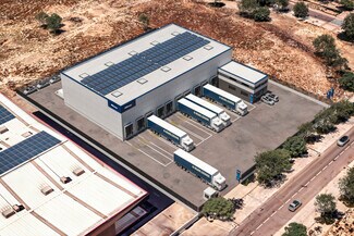 Plus de détails pour Calle de la Cuqueña Vieja, 19, Madrid - Industriel/Logistique à louer