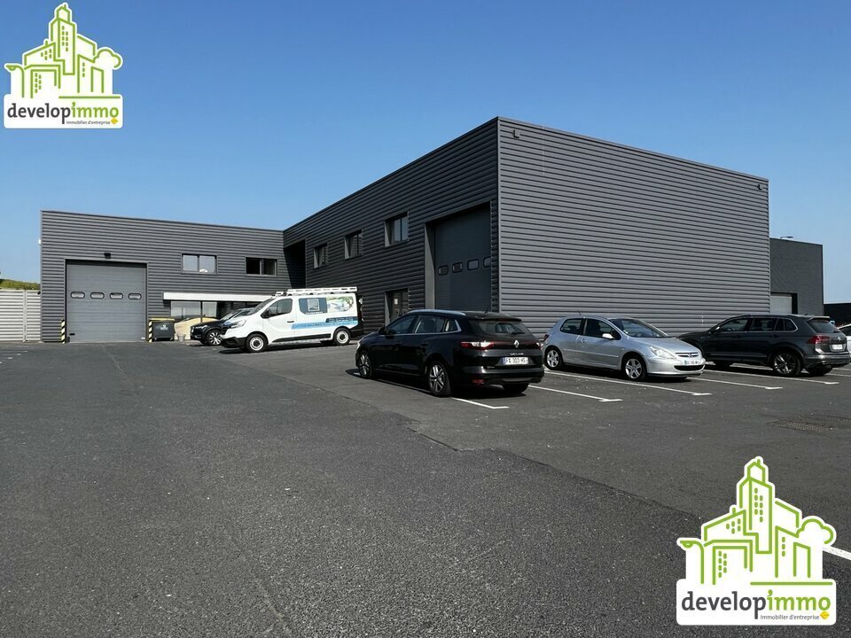 Bureau dans Saint-André-sur-Orne à louer Photo de l’immeuble– Image 1 sur 4