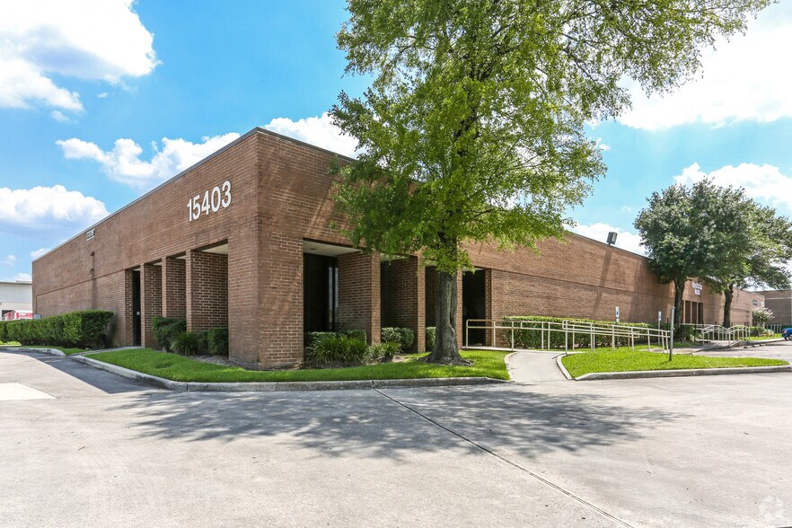 15403 Vantage Pky E, Houston, TX à louer - Photo principale – Image 1 sur 2
