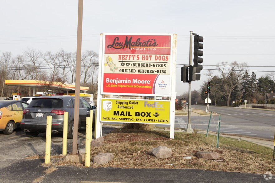 1500-1522 N Elmhurst Rd, Mount Prospect, IL à louer - Photo de l’immeuble – Image 2 sur 3