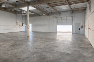 Plus de détails pour 16301-16335 Piuma Ave, Cerritos, CA - Industriel/Logistique à louer