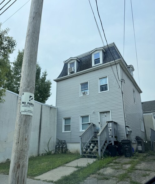 70-72 Grove Ave, Staten Island, NY à vendre - Photo de l’immeuble – Image 3 sur 11