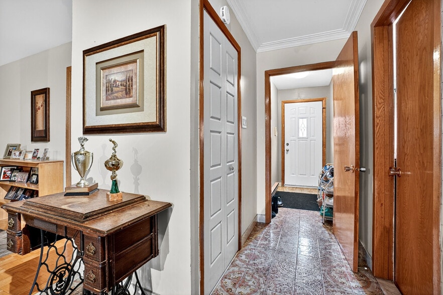 31 Rue Northview, Montréal-Ouest, QC à vendre - Photo intérieure – Image 2 sur 9