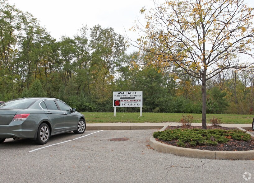 7095 Clyo Rd, Dayton, OH à vendre - Photo principale – Image 1 sur 2