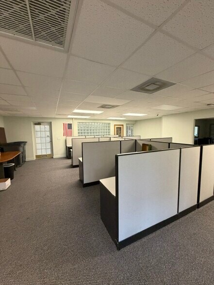 201 SW Port St Lucie Blvd, Port Saint Lucie, FL à louer - Photo de l’immeuble – Image 3 sur 11