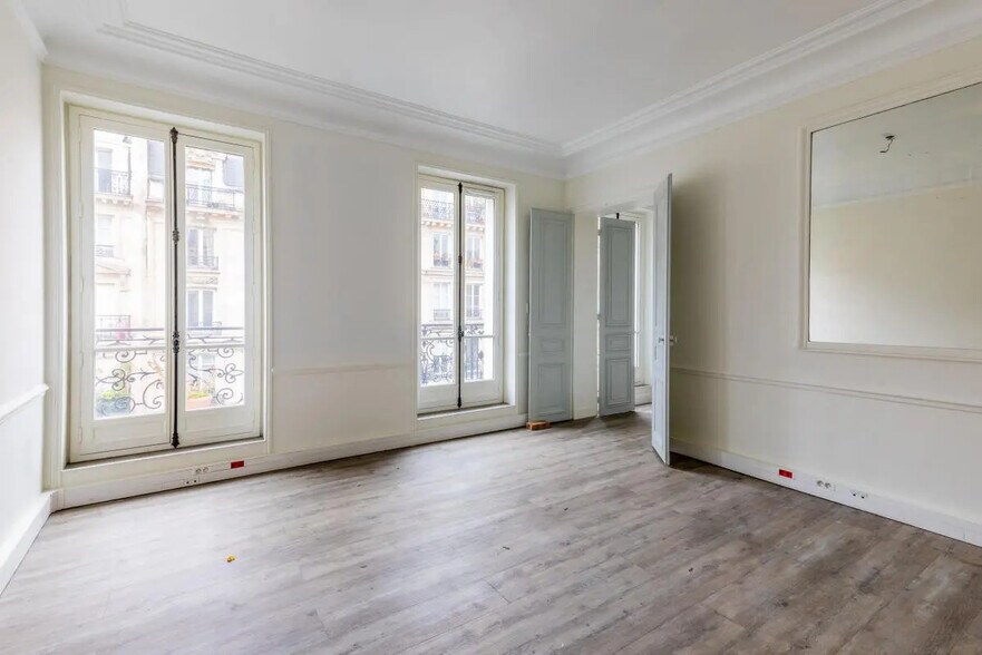 Bureau dans Paris à louer - Photo de l’immeuble – Image 2 sur 8