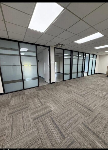 1235 Southlake Cir, Morrow, GA à louer - Photo de l’immeuble – Image 2 sur 13