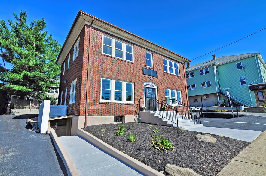 1078 Main St, Leicester, MA à louer - Autre – Image 2 sur 50
