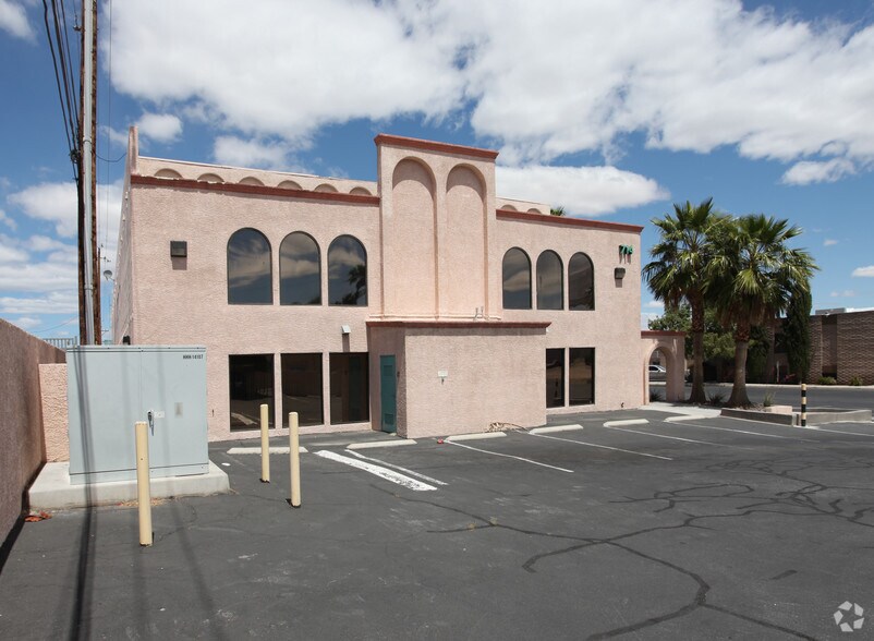 714 E Sahara Ave, Las Vegas, NV à vendre - Photo de l’immeuble – Image 3 sur 10