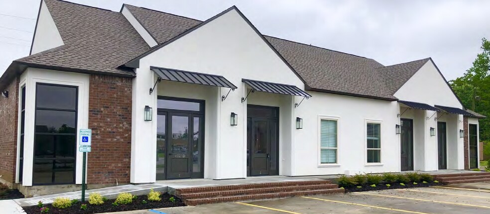 4021 W.E. Heck Ct, Baton Rouge, LA à louer - Photo principale – Image 1 sur 19