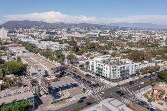 717-743 N Highland Ave, Los Angeles, CA - VUE AÉRIENNE  vue de carte - Image1