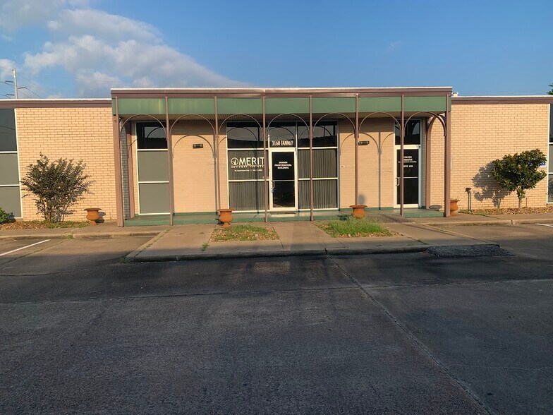 3160 Fannin St, Beaumont, TX à vendre - Photo de l’immeuble – Image 1 sur 11