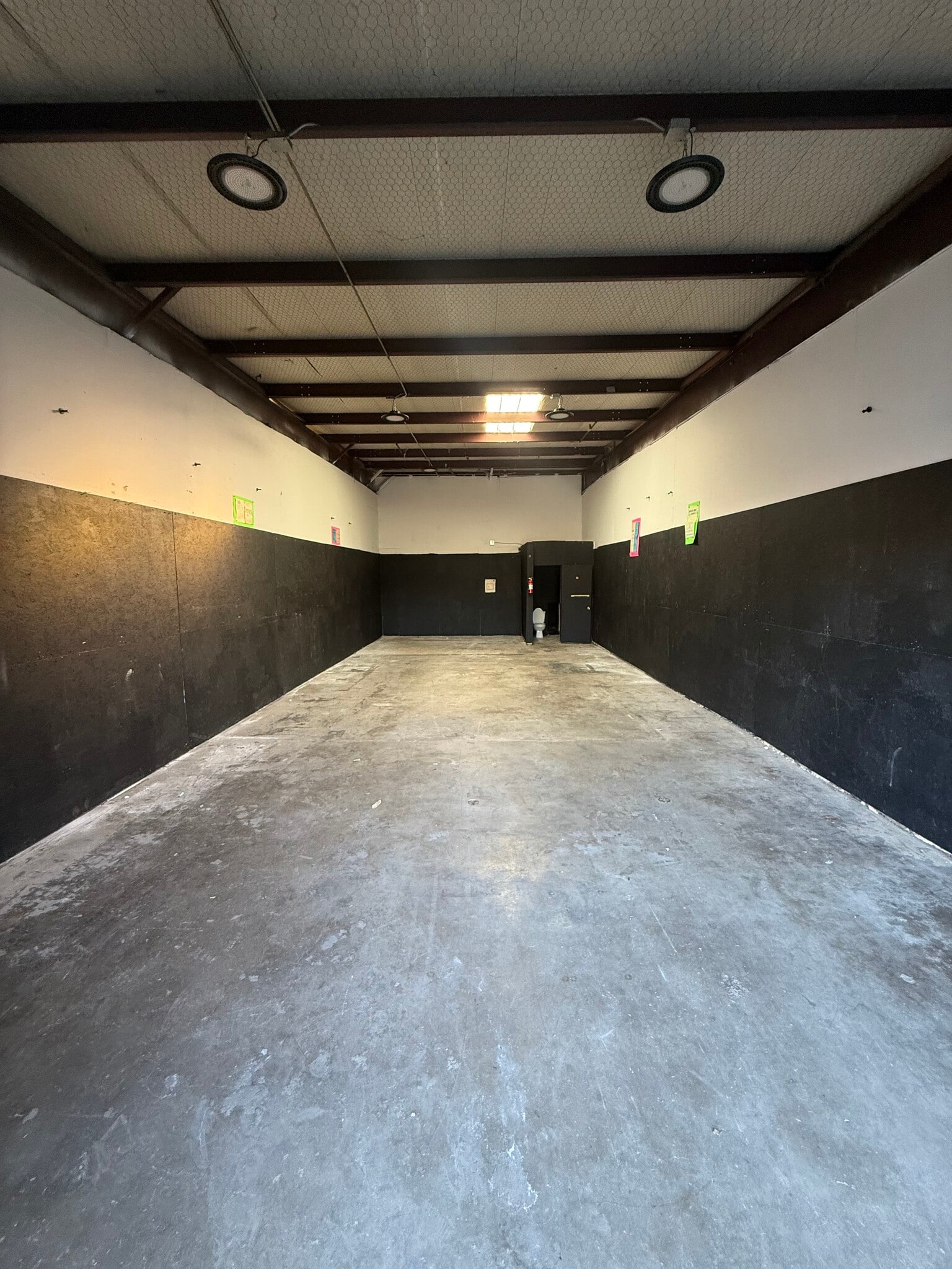 2345 Dalworth St, Grand Prairie, TX à louer Photo intérieure– Image 1 sur 3