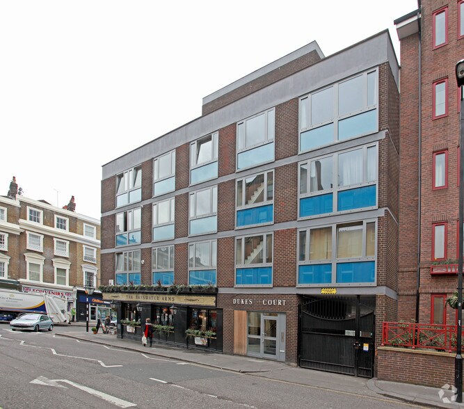 93-99 Queensway, Londres à louer - Photo de l’immeuble – Image 3 sur 13