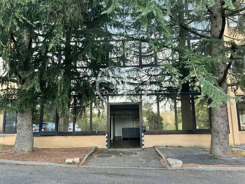 Bureau dans SAINT-DIDIER-AU-MONT-D'OR à vendre - Photo de l’immeuble – Image 2 sur 6