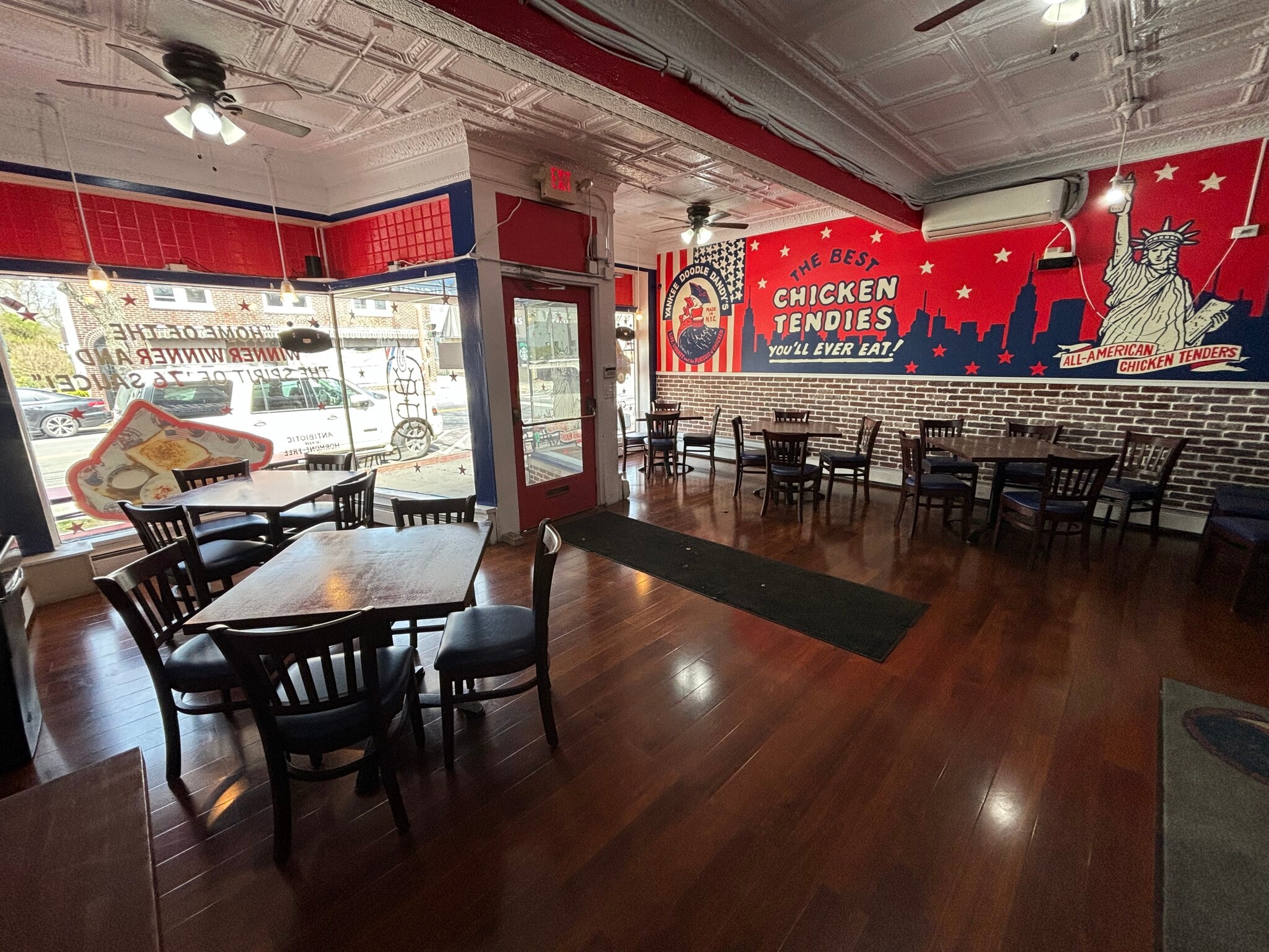454 Main St, Islip, NY à louer Photo intérieure– Image 1 sur 6