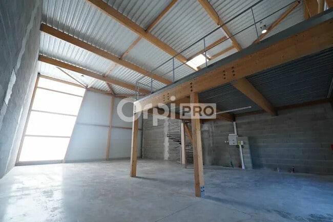 Plus de détails pour 296 Allée Des Lilas, Saint-Vulbas - Local d’activités à vendre