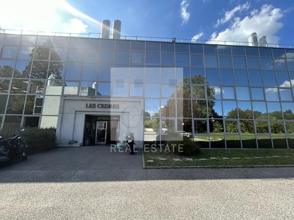 56 Avenue Du 11 Novembre 1918, Tassin-la-Demi-Lune à vendre Photo de l’immeuble– Image 1 sur 13