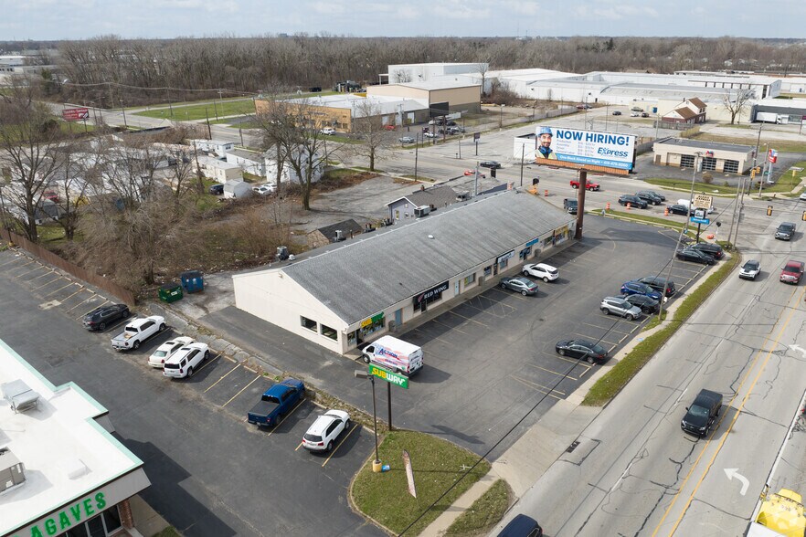 20-24 E Alexis Rd, Toledo, OH à louer - Aérien – Image 2 sur 6