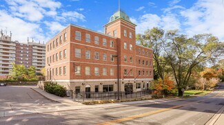 Plus de détails pour 121 Robinson St, Markham, ON - Bureau à vendre