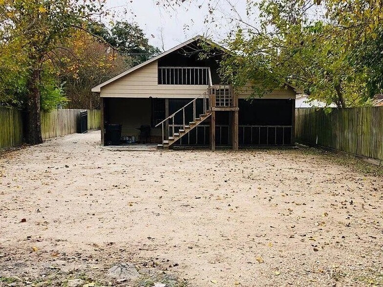 6516 W Montgomery Rd, Houston, TX à louer - Photo de l’immeuble – Image 3 sur 8