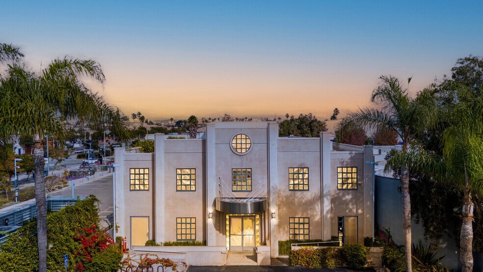 1615 16th St, Santa Monica, CA à louer - Photo de l’immeuble – Image 2 sur 13