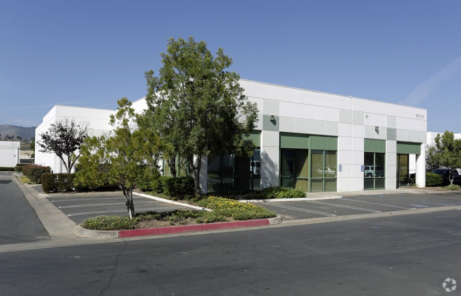 570 Central Ave, Lake Elsinore, CA à louer - Photo de l’immeuble – Image 1 sur 4