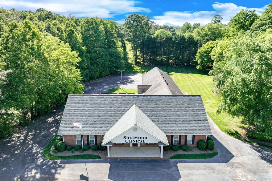 415 Fisk Ave, Demorest, GA à vendre - Photo de l’immeuble – Image 2 sur 21