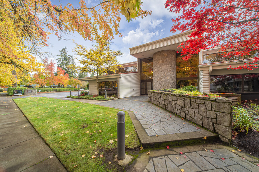 960 Liberty St SE, Salem, OR à louer - Photo de l’immeuble – Image 2 sur 14