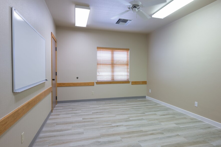 6909 W Courtyard Dr, Austin, TX à louer - Photo intérieure – Image 3 sur 4