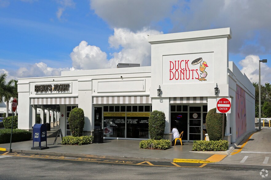 5030 Champion Blvd, Boca Raton, FL à louer - Photo de l’immeuble – Image 1 sur 12