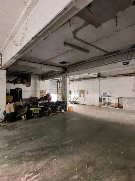 Industriel/Logistique dans Marseille à vendre - Photo intérieure – Image 1 sur 6