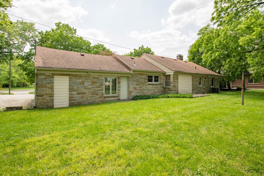 950 W Jefferson St, Franklin, IN à vendre - Photo de l’immeuble – Image 2 sur 26