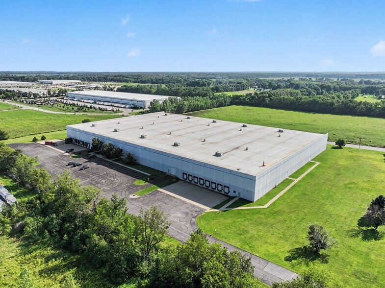 5855 Carbonmill Dr, South Bend, IN à louer - Photo de l’immeuble – Image 1 sur 12