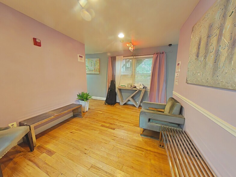 723 E Church Ln, Philadelphia, PA à vendre - Photo de l’immeuble – Image 3 sur 41