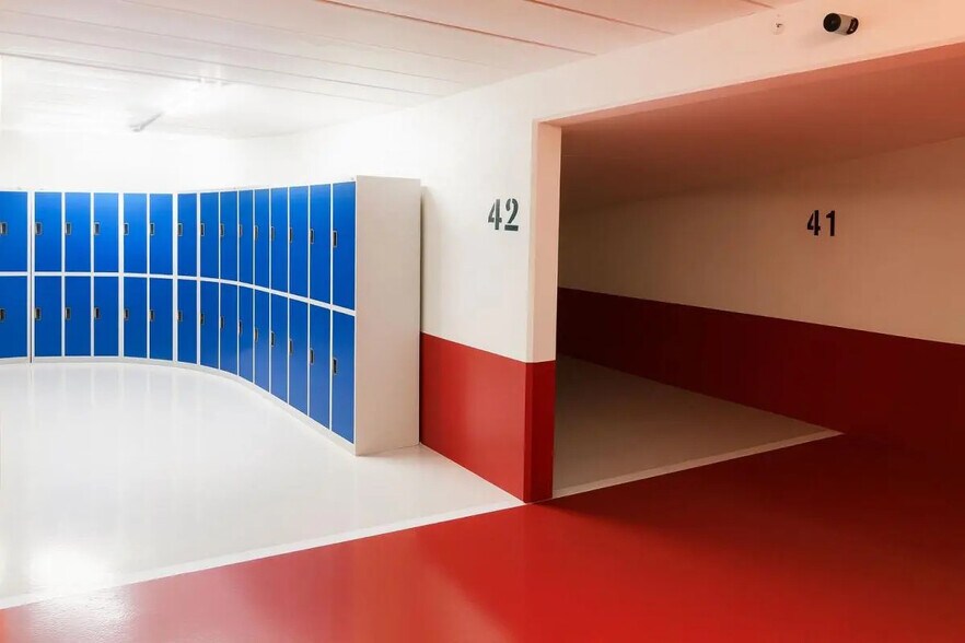 Industriel/Logistique dans Paris à louer - Photo de l’immeuble – Image 2 sur 6