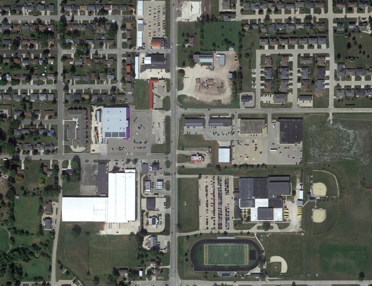 9th St, Dyersville, IA à louer - Photo de l’immeuble – Image 3 sur 3