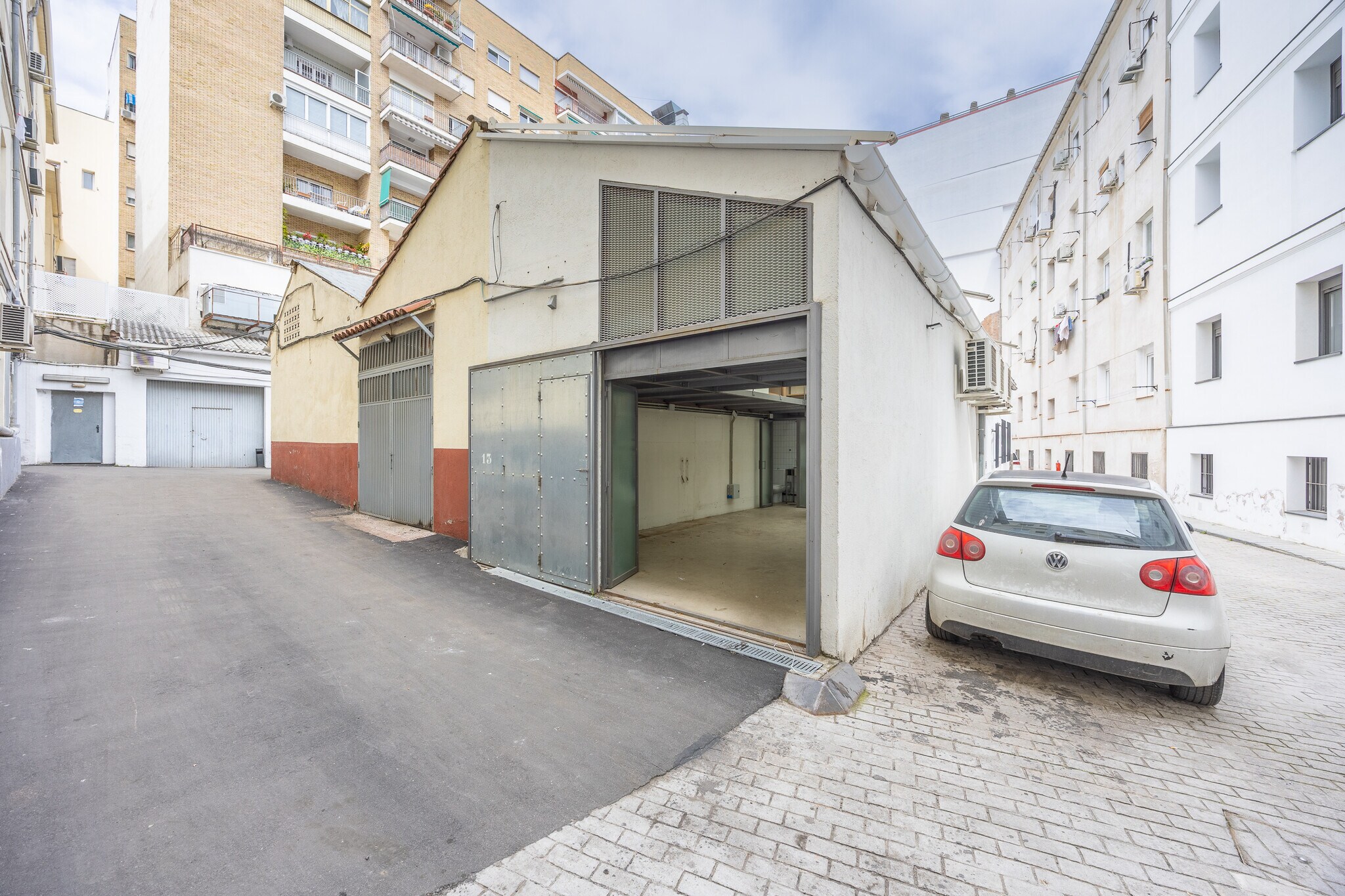 Immeuble residentiel dans Madrid, Madrid à vendre Photo principale– Image 1 sur 4
