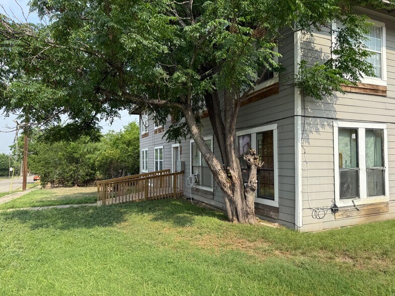 541 Hammond Ave, San Antonio, TX à vendre - Photo de l’immeuble – Image 3 sur 17