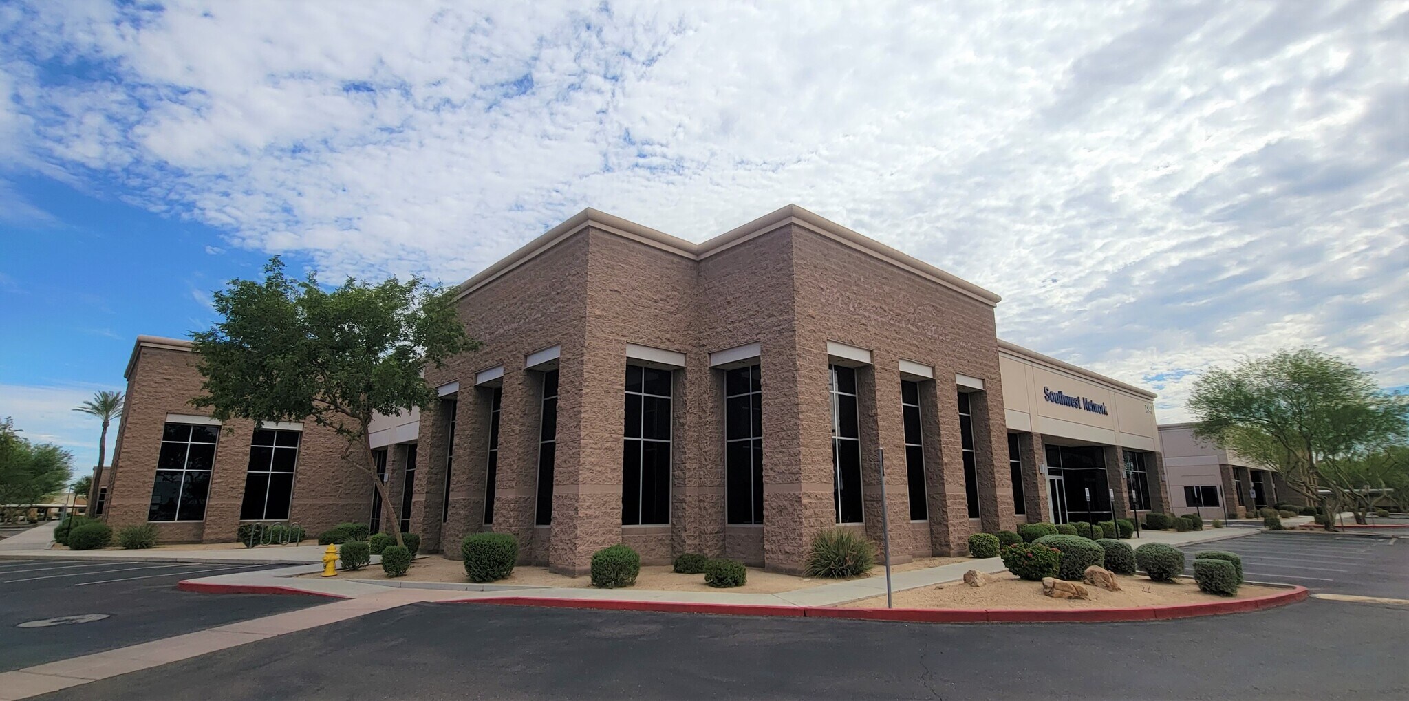 1840 N 95th Ave, Phoenix, AZ à vendre Photo principale– Image 1 sur 8