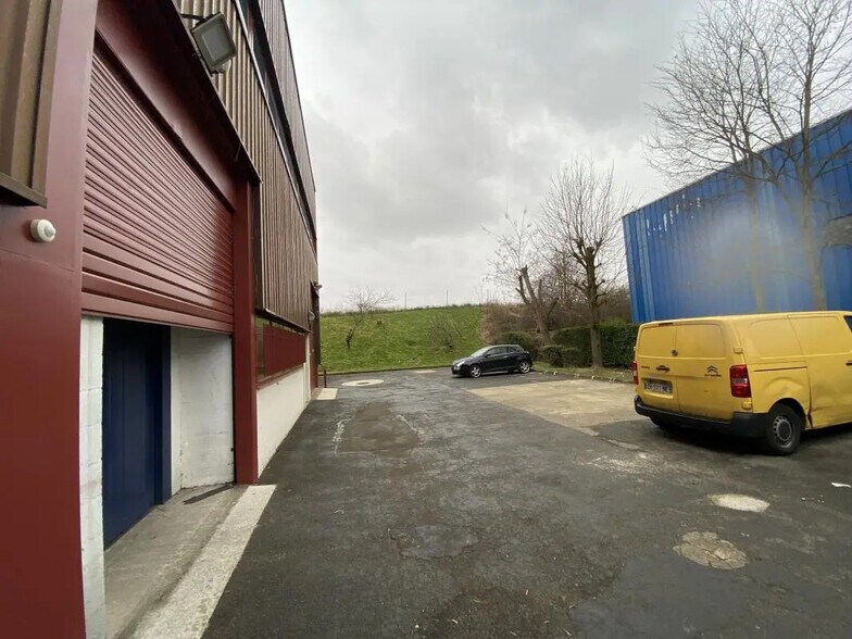 Bureau dans Noisy-le-Grand à louer - Photo de l’immeuble – Image 1 sur 6