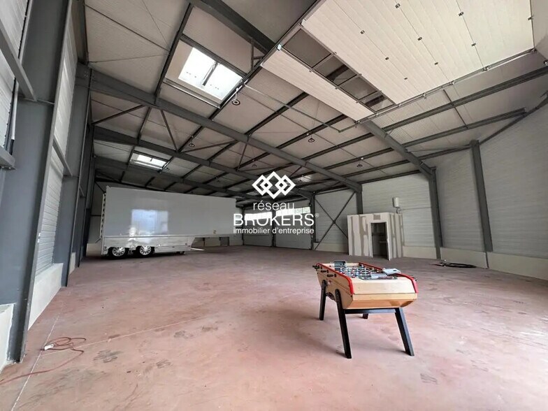 Industriel/Logistique dans Pézenas à louer - Photo intérieure – Image 1 sur 3