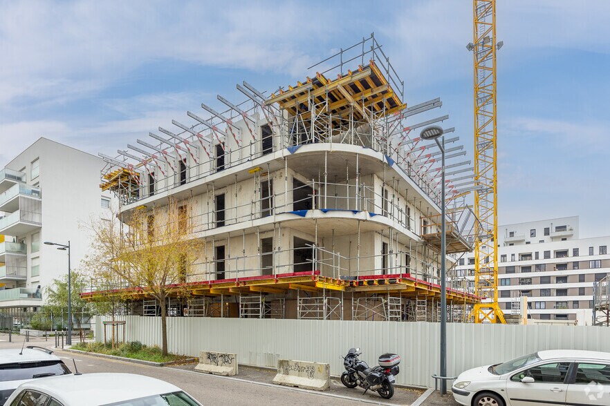 Immeuble residentiel dans Villeurbanne à vendre - Photo de l’immeuble – Image 2 sur 2
