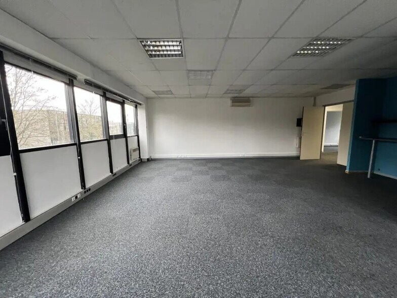 Bureau dans Reims à louer - Photo de l’immeuble – Image 3 sur 5
