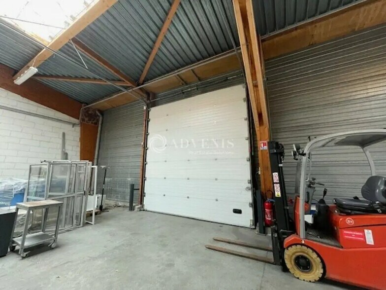 Local d’activités dans Carquefou à louer - Photo de l’immeuble – Image 3 sur 3