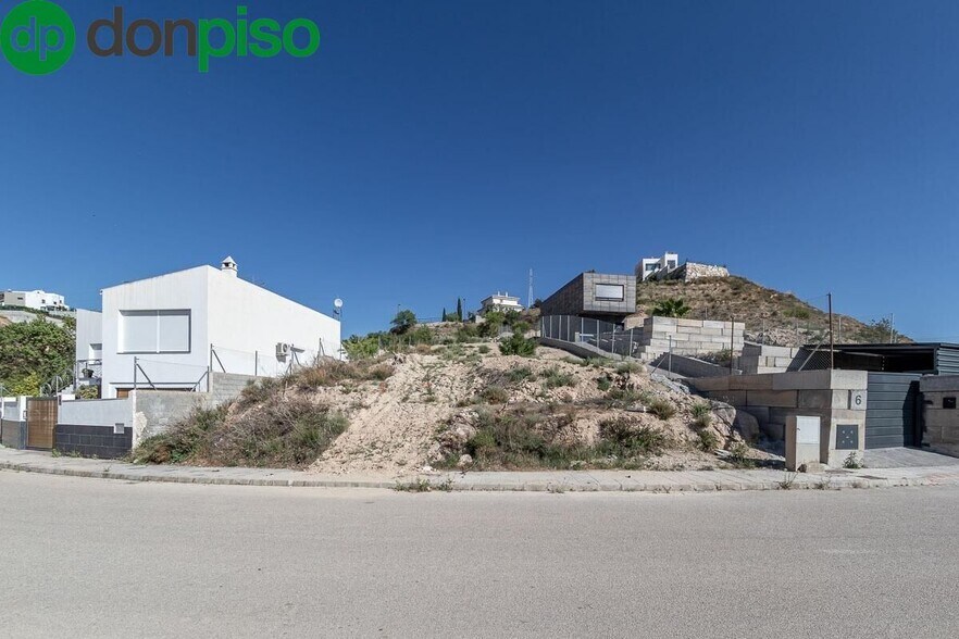 Calle Víznar, 8, La Zubia, Granada à vendre - Photo de l’immeuble – Image 3 sur 8
