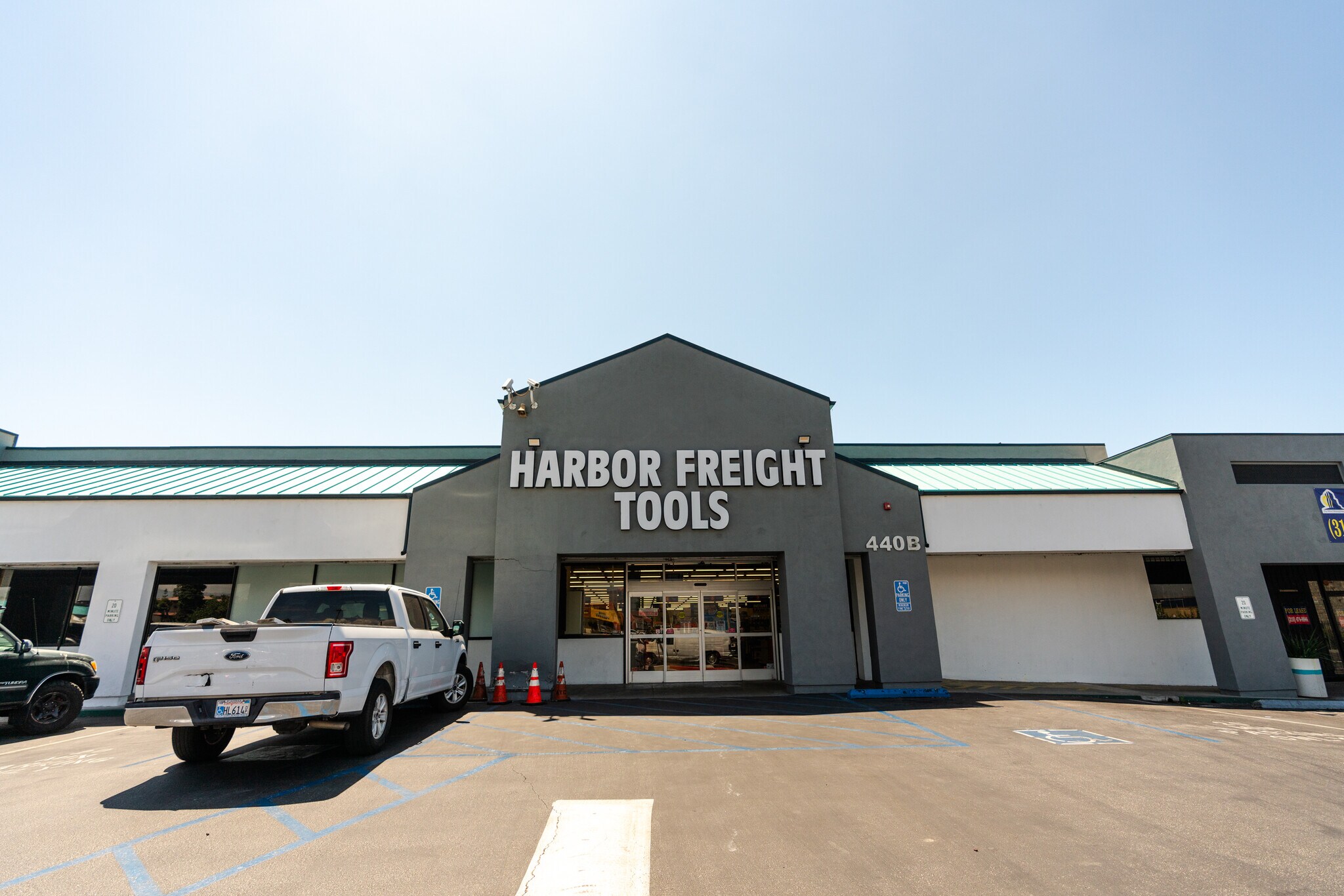 420-1444 Arrow Hwy, Covina, CA à louer Photo principale– Image 1 sur 4